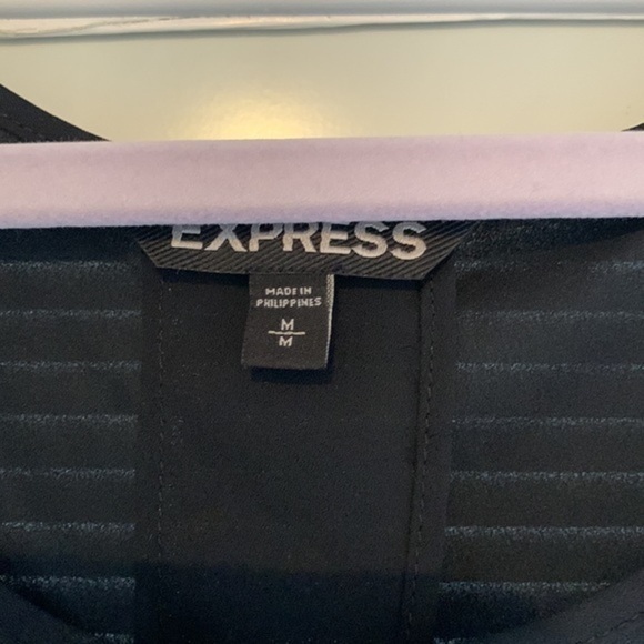 NWOT Express top size M - Picture 3 of 3